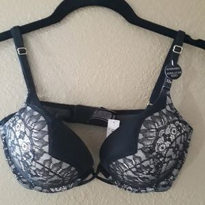 Victoria Secret Bombshell Push Up Bra